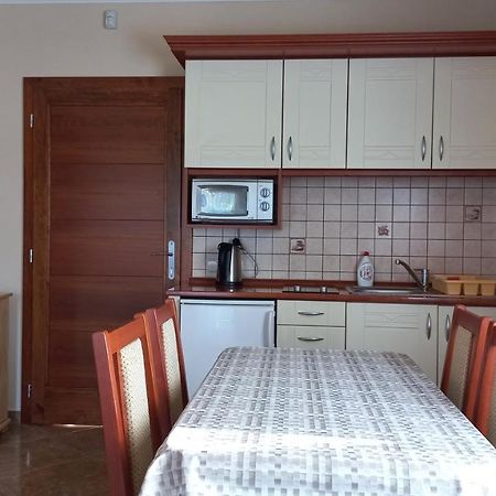 Nefelejcs Fagyizo Es Apartmanhaz Kistolmacs Exteriör bild